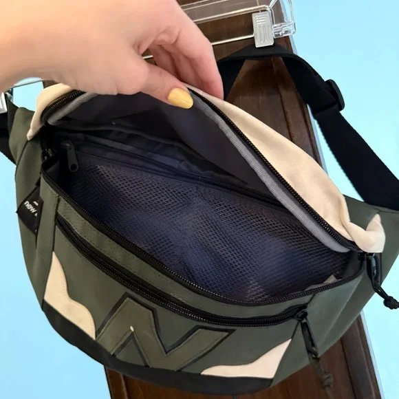 New Balance Olive and Black Men's Belt Bag - Picture 6 of 6
